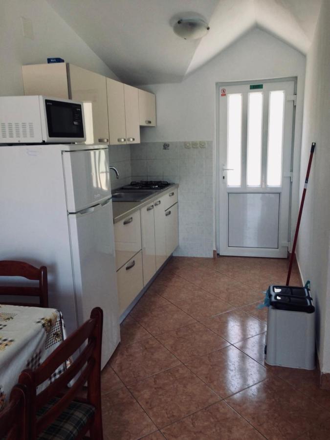 Apartmani Mima Necujam Luaran gambar